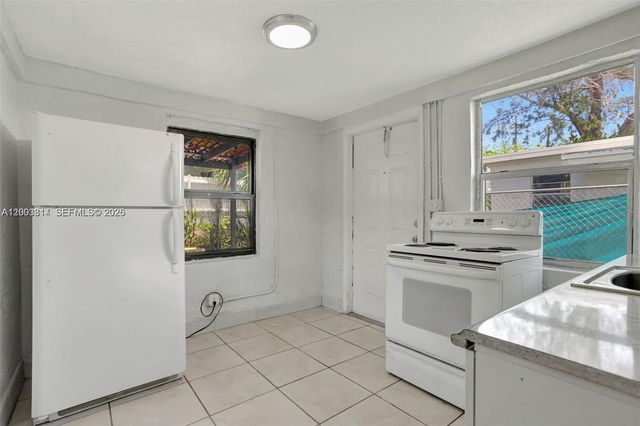 2701 NW 18th Ter B, Oakland Park, FL 33311