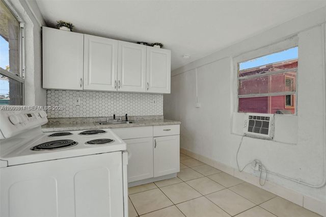 2701 NW 18th Ter B, Oakland Park, FL 33311