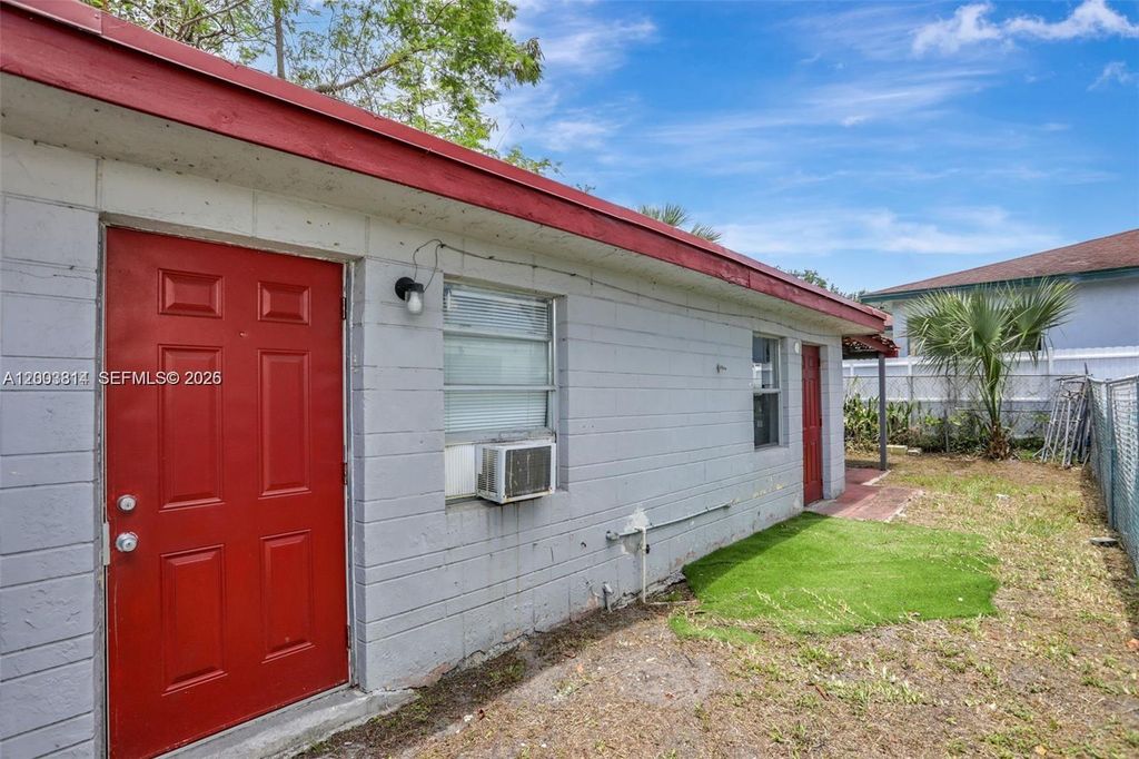 2701 NW 18th Ter B, Oakland Park, FL 33311