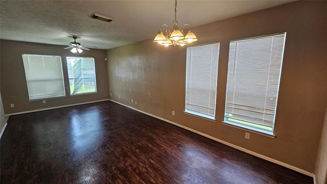 7406 Deloache Avenue, Humble, TX 77338