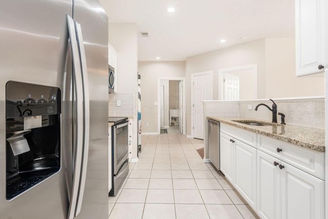 6033 Naughten Pond Drive, Columbus, OH 43213