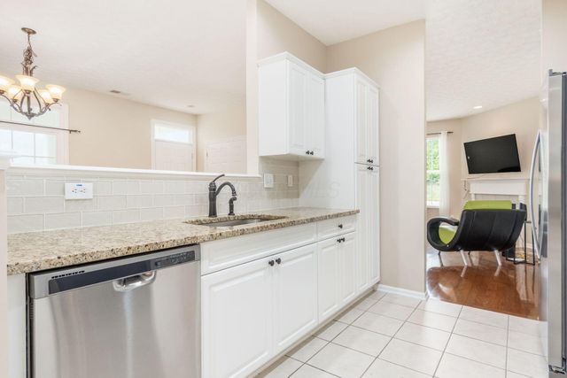 6033 Naughten Pond Drive, Columbus, OH 43213