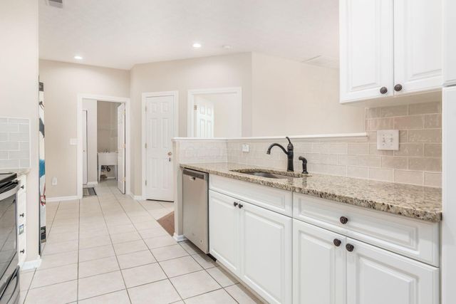 6033 Naughten Pond Drive, Columbus, OH 43213