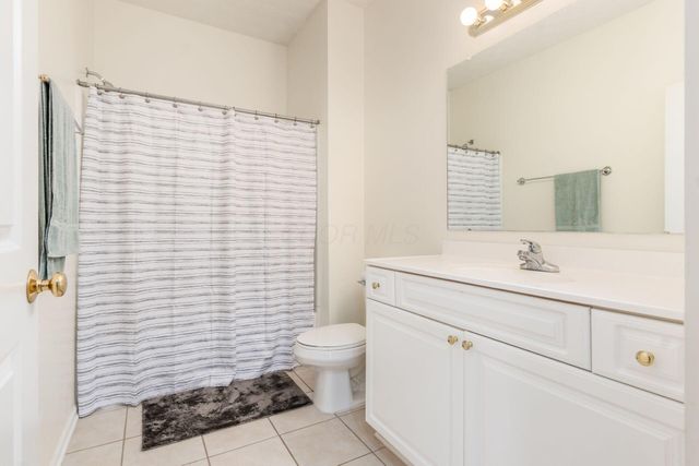 6033 Naughten Pond Drive, Columbus, OH 43213