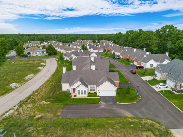 6033 Naughten Pond Drive, Columbus, OH 43213