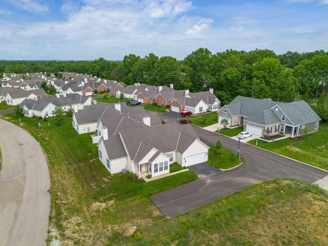 6033 Naughten Pond Drive, Columbus, OH 43213