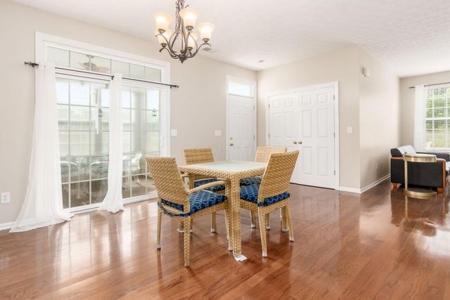6033 Naughten Pond Drive, Columbus, OH 43213