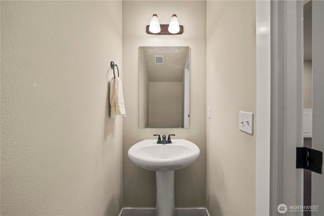 11410 Waller Road E, Tacoma, WA 98446