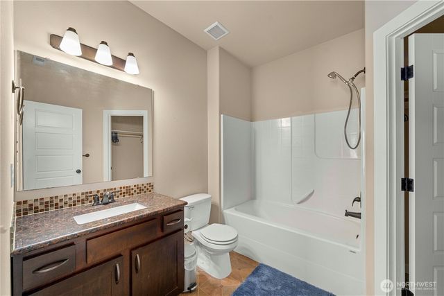 11410 Waller Road E, Tacoma, WA 98446