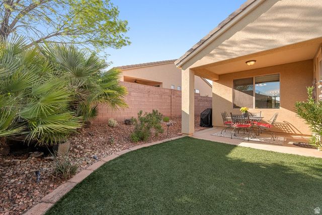 2838 E SLICK ROCK RD, Washington, UT 84780