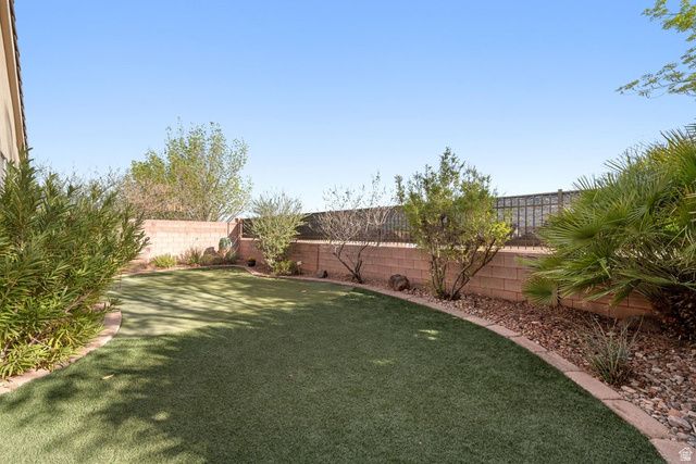 2838 E SLICK ROCK RD, Washington, UT 84780