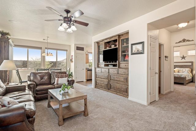 2838 E SLICK ROCK RD, Washington, UT 84780