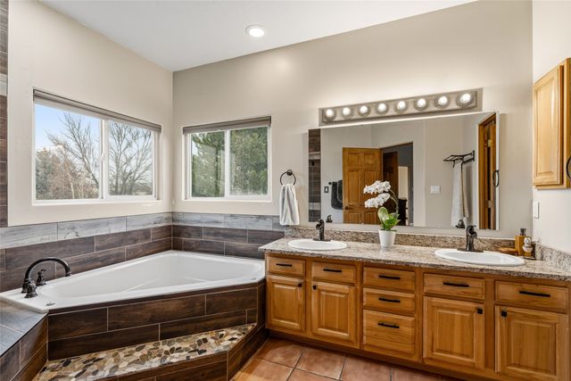 3040 Pueblo Puye, Santa Fe, NM 87507