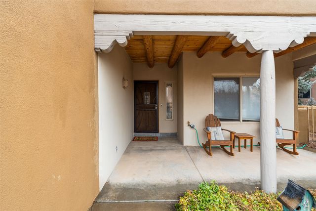 3040 Pueblo Puye, Santa Fe, NM 87507