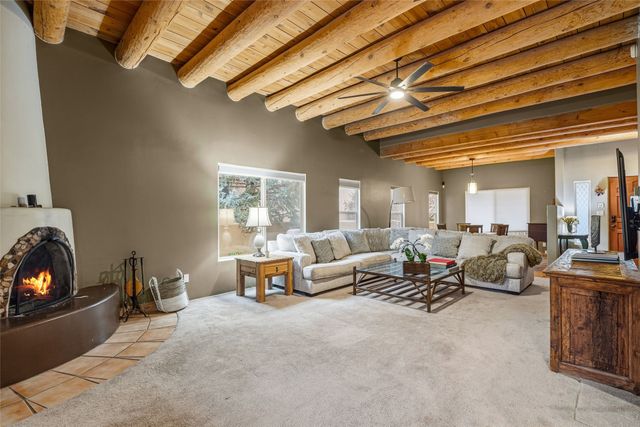 3040 Pueblo Puye, Santa Fe, NM 87507