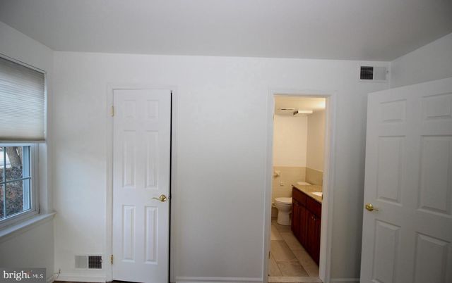 57 BELMONT STA, Southampton, PA 18966