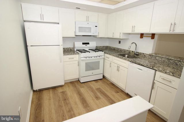 57 BELMONT STA, Southampton, PA 18966