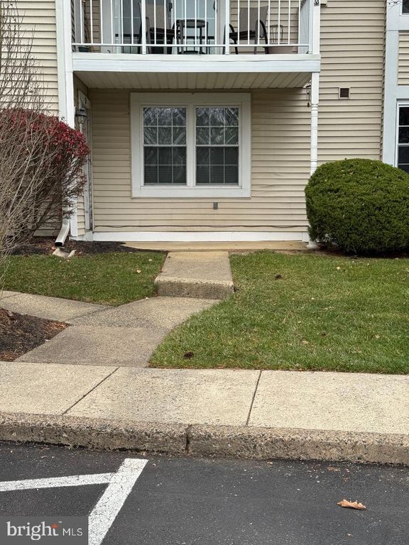 57 BELMONT STA, Southampton, PA 18966