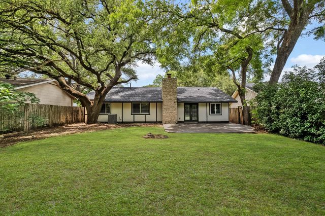 10417 Firethorn LN, Austin, TX 78750