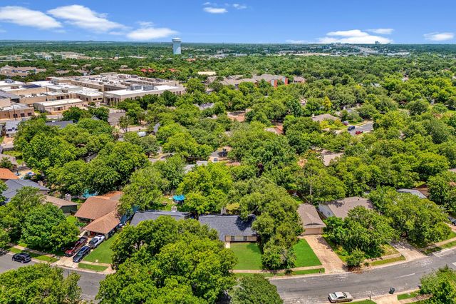 10417 Firethorn LN, Austin, TX 78750