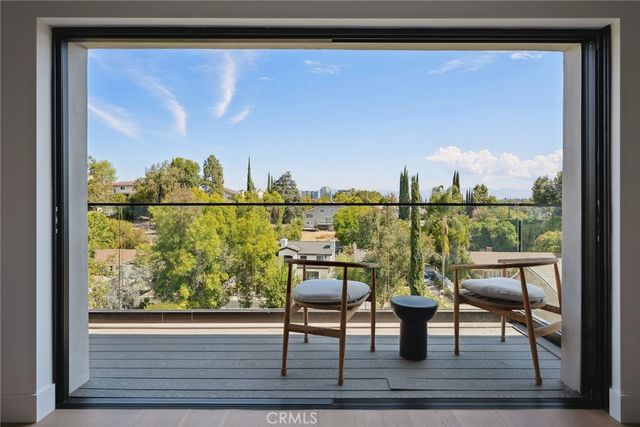 22268 Avenue San Luis, Woodland Hills, CA 91364