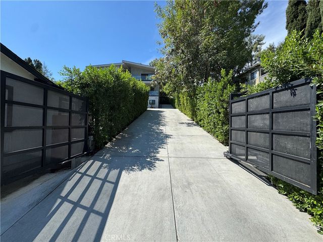 22268 Avenue San Luis, Woodland Hills, CA 91364