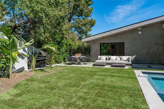 22268 Avenue San Luis, Woodland Hills, CA 91364