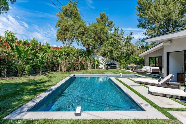 22268 Avenue San Luis, Woodland Hills, CA 91364