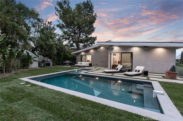 22268 Avenue San Luis, Woodland Hills, CA 91364