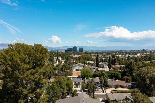22268 Avenue San Luis, Woodland Hills, CA 91364