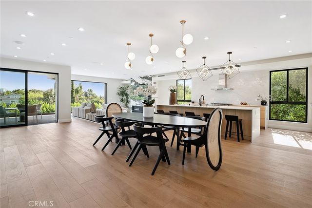 22268 Avenue San Luis, Woodland Hills, CA 91364