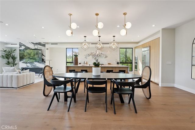 22268 Avenue San Luis, Woodland Hills, CA 91364
