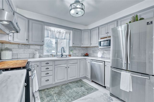 197 Heather Lane, Farmington, NY 14425