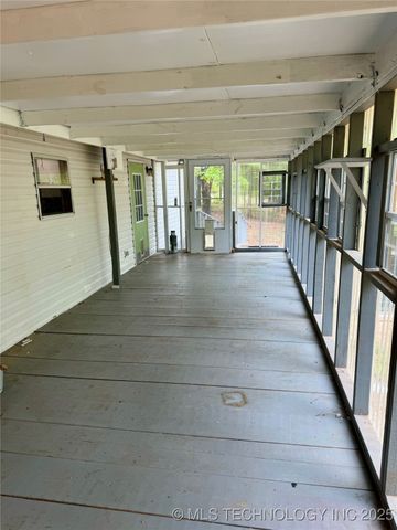 21179 E Standridge, Atoka, OK 74525