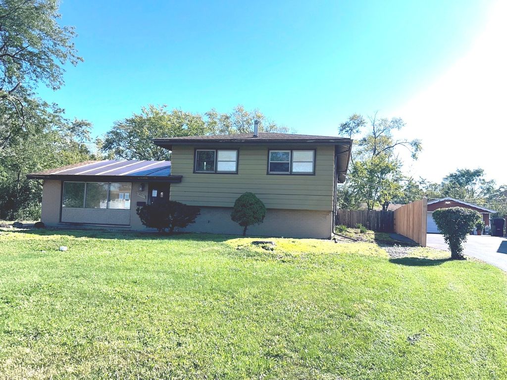 18941 Loretto Lane, Country Club Hills, IL 60478 — photo 2