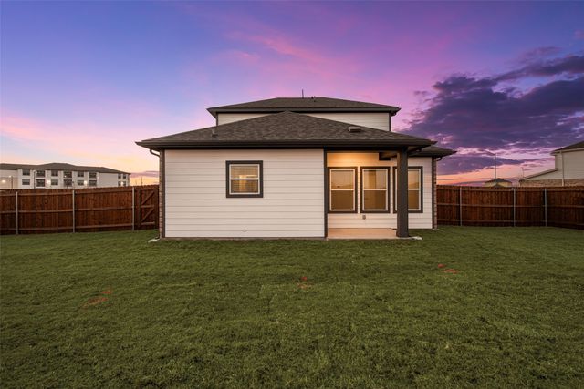 1452 Twin Forks Drive, Saginaw, TX 76131