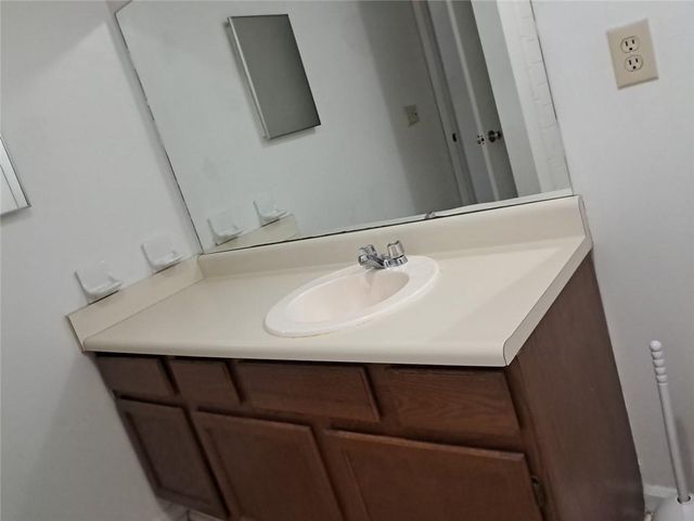 340 Teal Court, Roswell, GA 30076