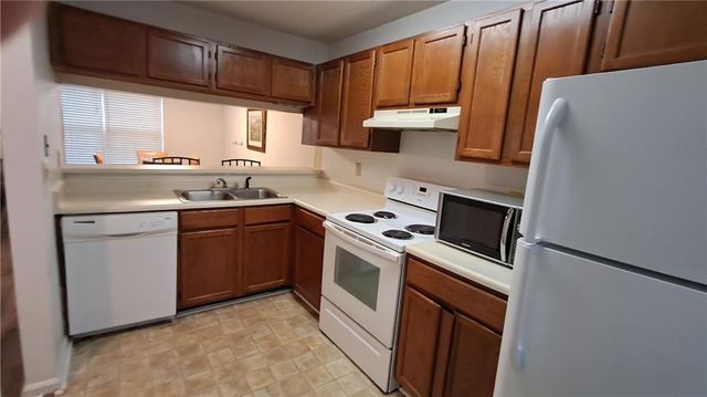 340 Teal Court, Roswell, GA 30076