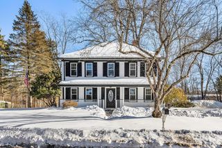 60 Pine St, Franklin, MA 02038
