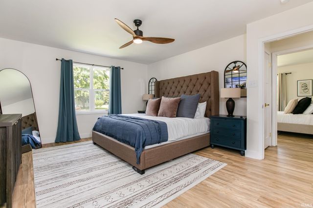 1906 Corby Boulevard, South Bend, IN 46617