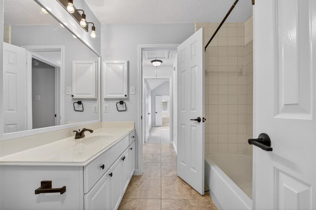 2807 Travick Lane, Houston, TX 77073