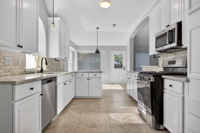 2807 Travick Lane, Houston, TX 77073