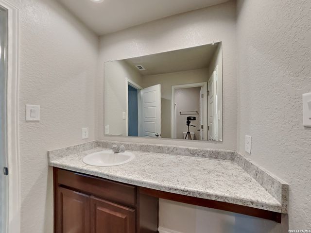 12923 Cicely Court, St Hedwig, TX 78152