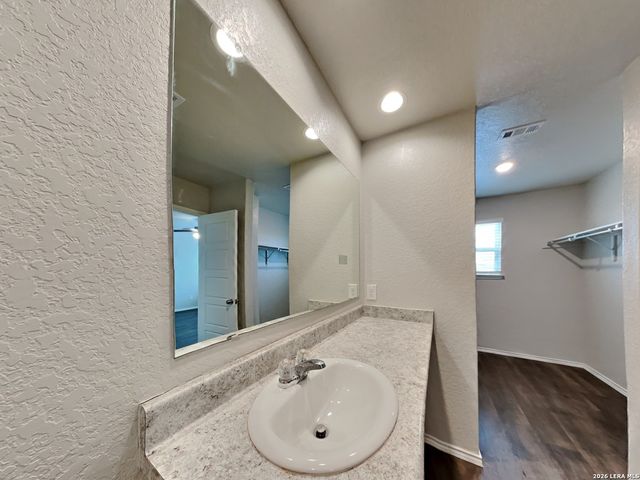 12923 Cicely Court, St Hedwig, TX 78152