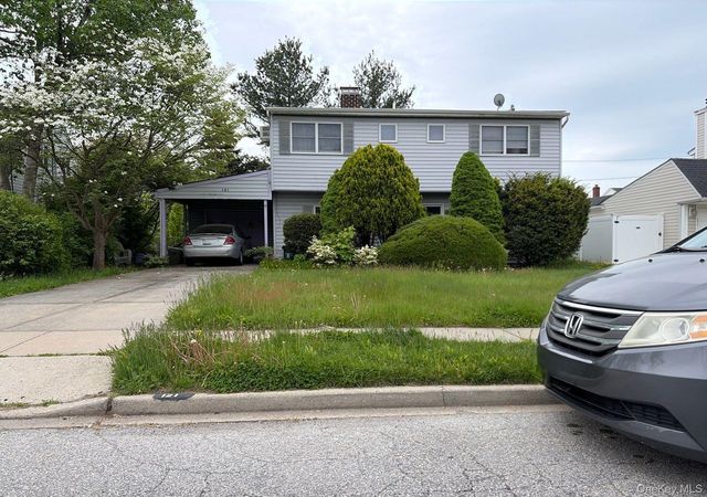 121 Farmedge Road, Levittown, NY 11756