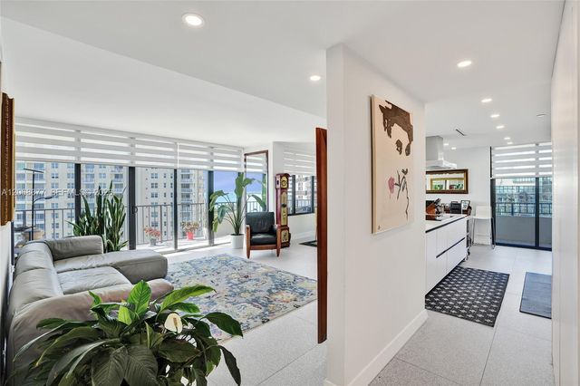 520 Brickell Key Drive A1015, Miami, FL 33131