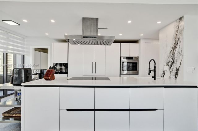 520 Brickell Key Drive A1015, Miami, FL 33131