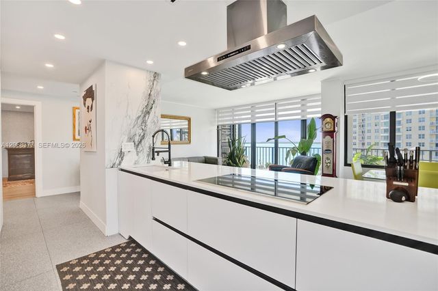 520 Brickell Key Drive A1015, Miami, FL 33131