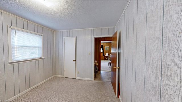 4211 VILLAGE Drive, Trinity, NC 27370