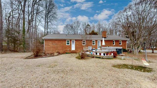 4211 VILLAGE Drive, Trinity, NC 27370